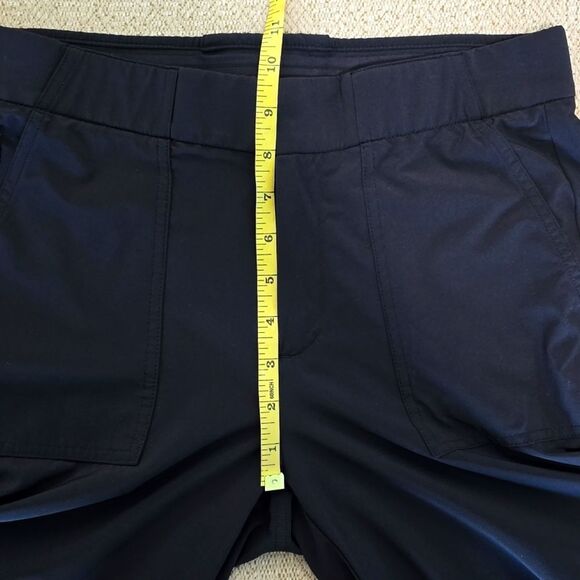 Athleta Tribeca Black Utility Crop Pants - Size 4 - Picture 9 of 12